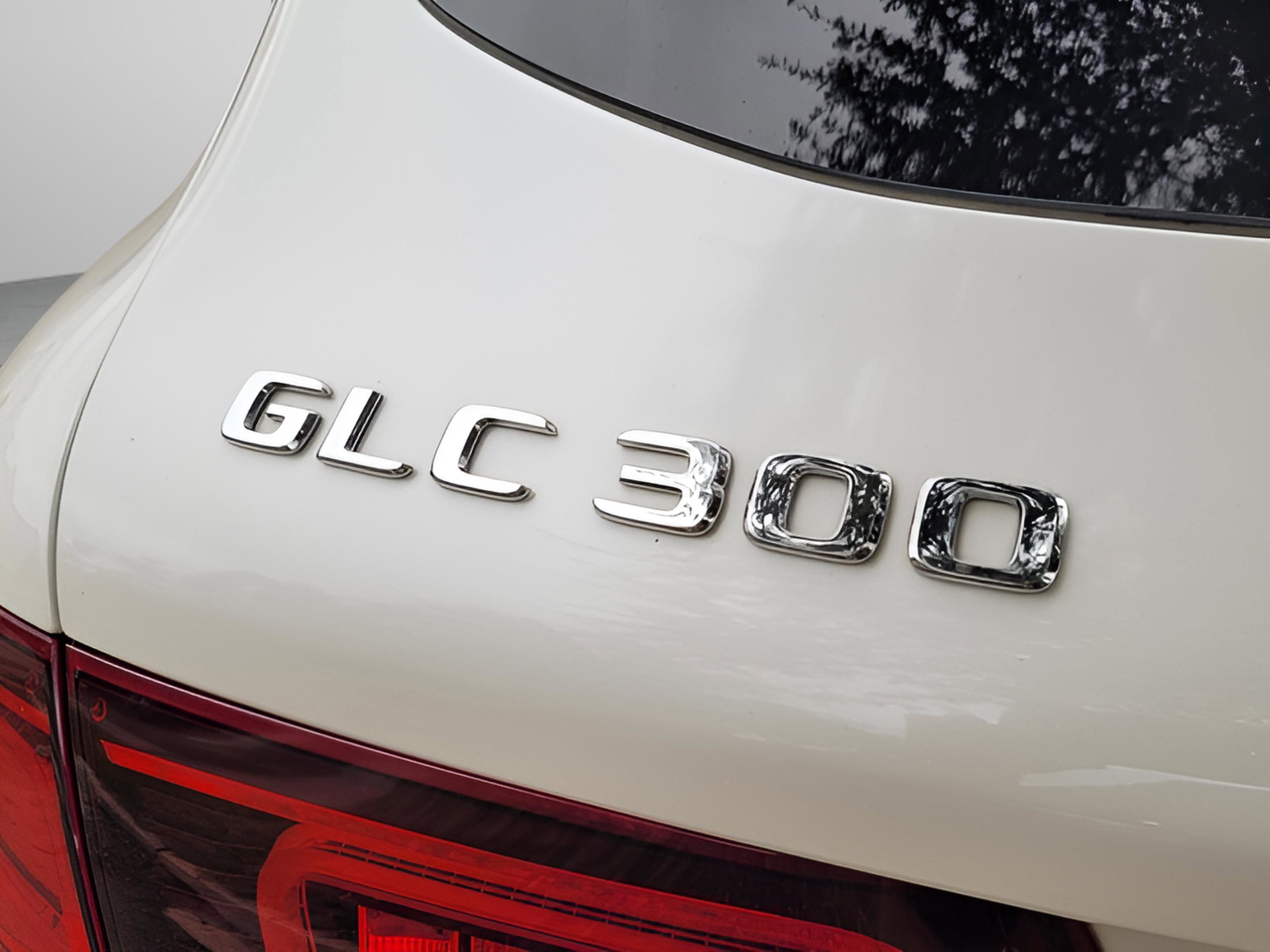 Used 2022 Mercedes-Benz GLC 300 image 22