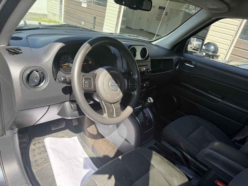 Used 2016 Jeep Patriot Sport w/ Power Value Group image 5