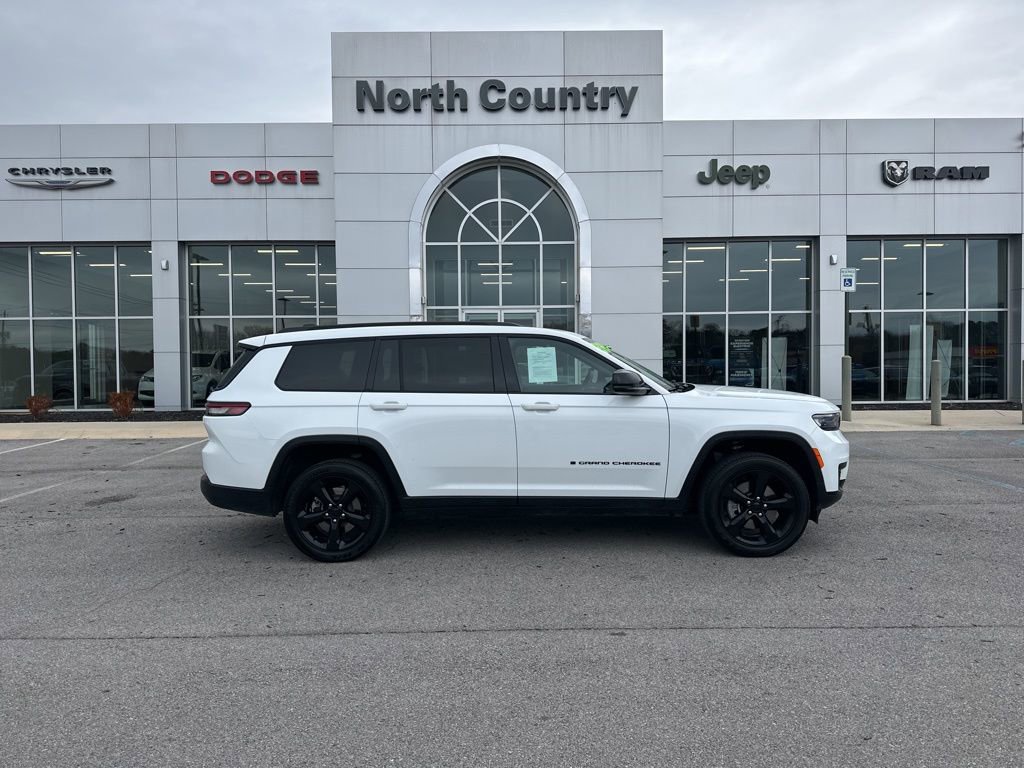Used 2025 Jeep Grand Cherokee L Altitude image 1