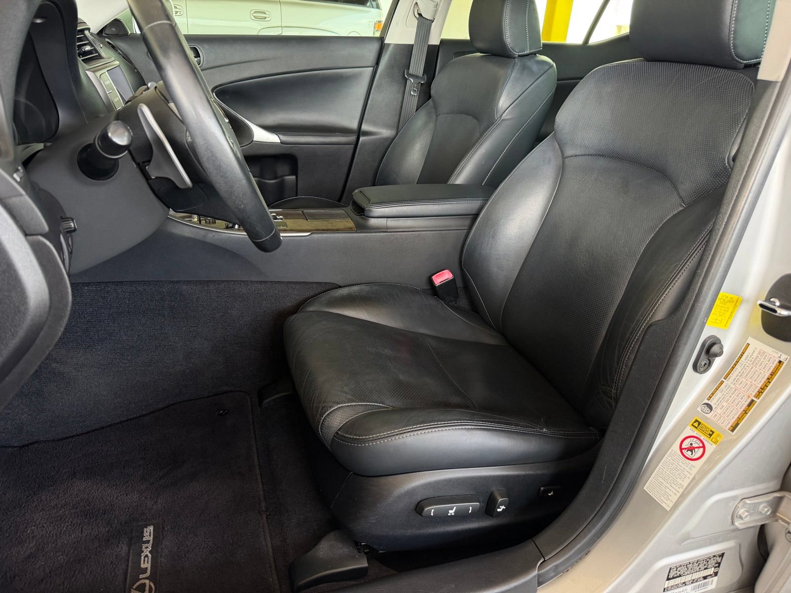 Used 2012 Lexus IS 250 w/ Premium Pkg Value Edition RWD image 10