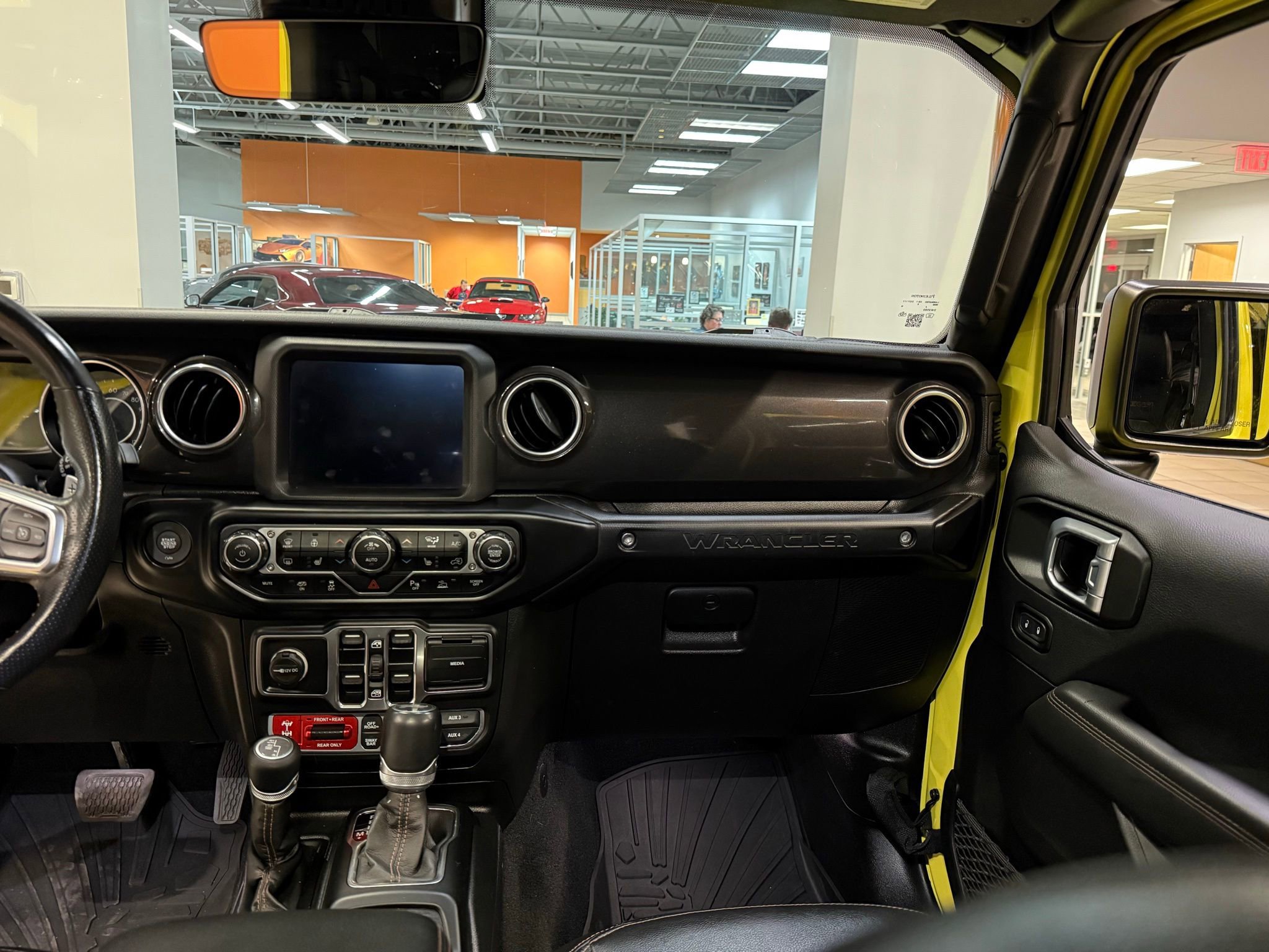 Used 2022 Jeep Wrangler Unlimited Rubicon w/ Trailer Tow Package image 21