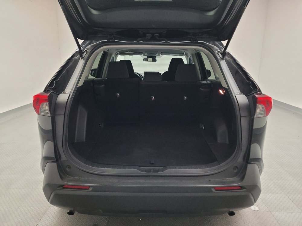 Used 2021 Toyota RAV4 LE FWD image 29
