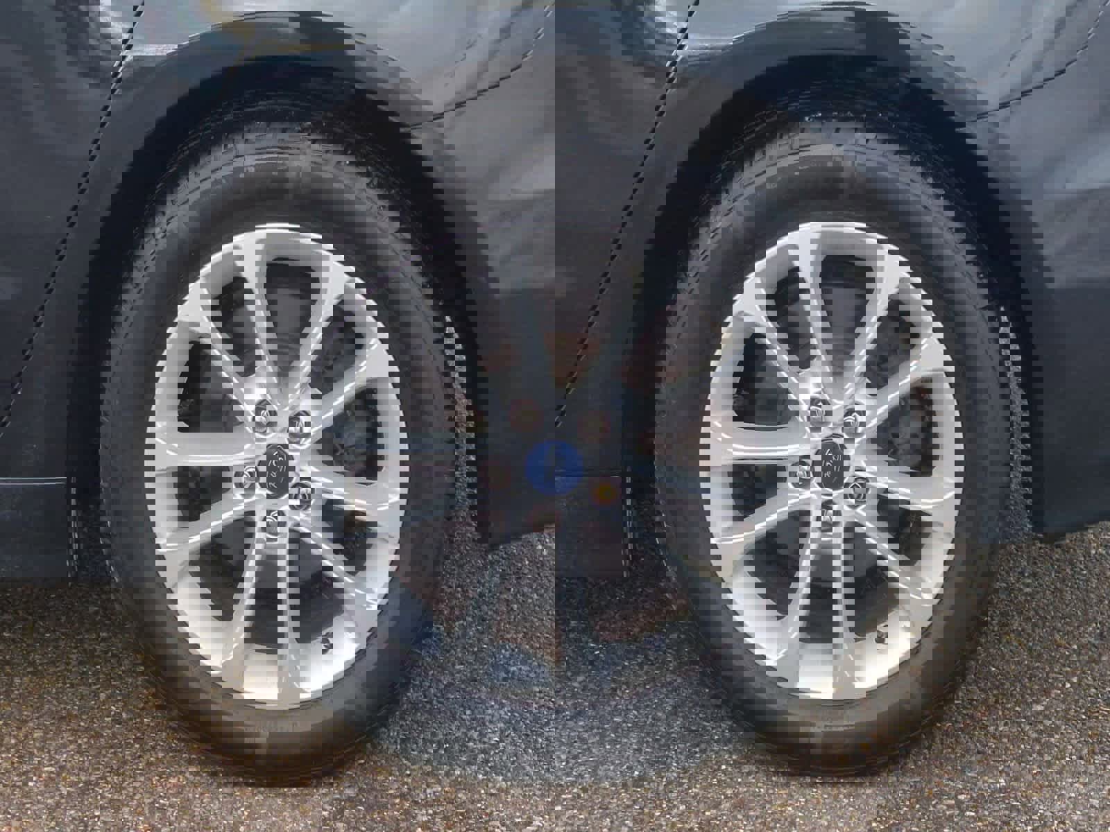 Used 2020 Ford Fusion SE image 14