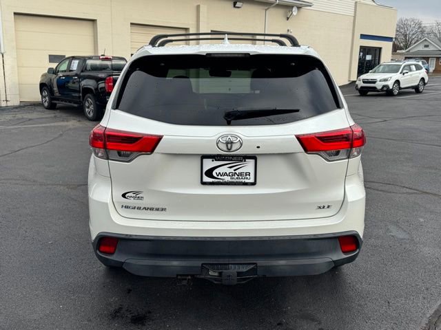 Used 2017 Toyota Highlander XLE image 7