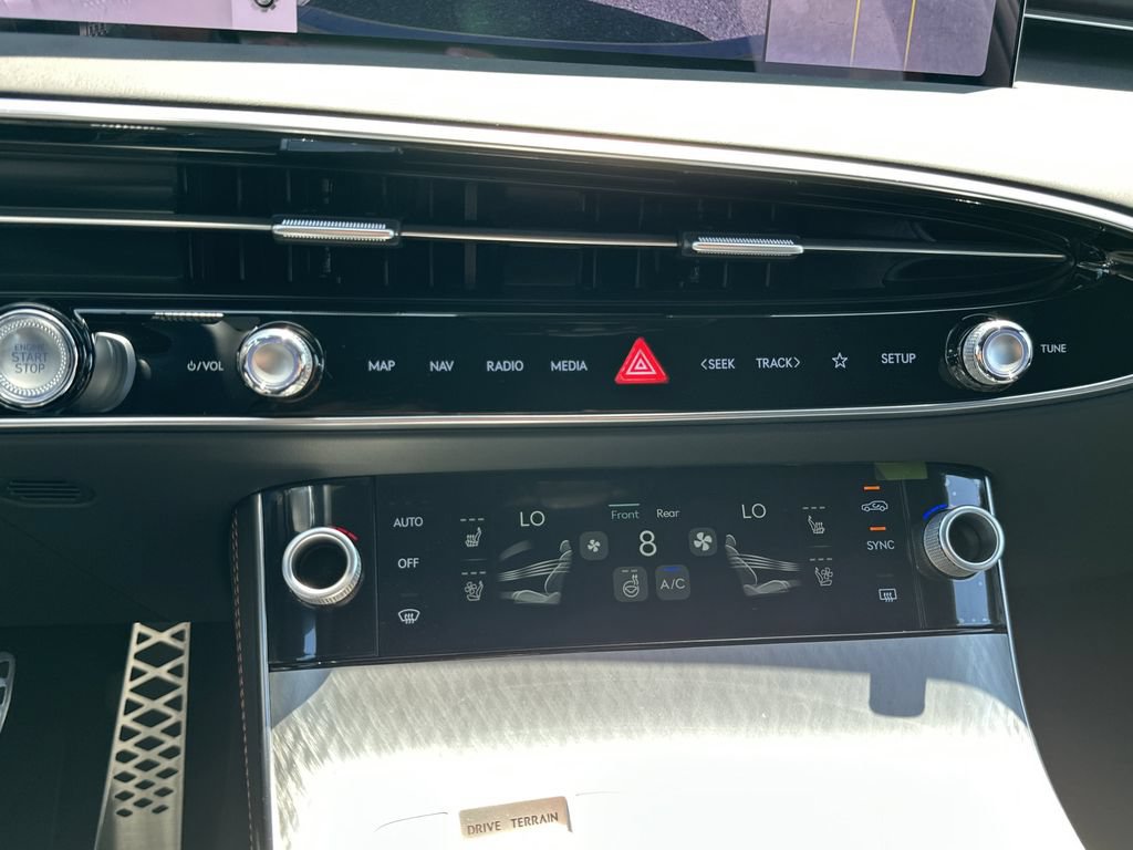 New 2026 Genesis GV70 2.5T Sport Prestige AWD/4WD image 19