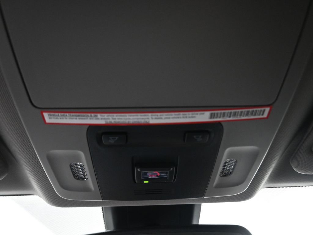 Used 2022 Toyota Camry SE image 11