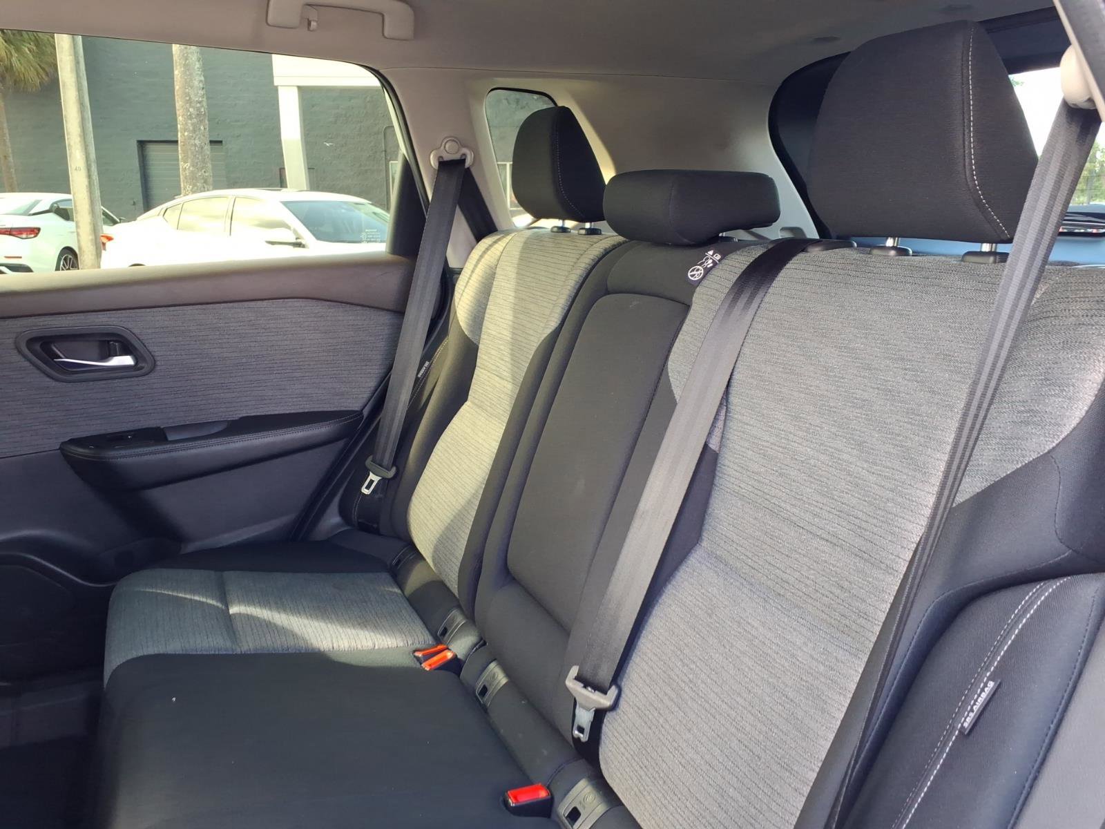 Certified 2023 Nissan Rogue SV image 19