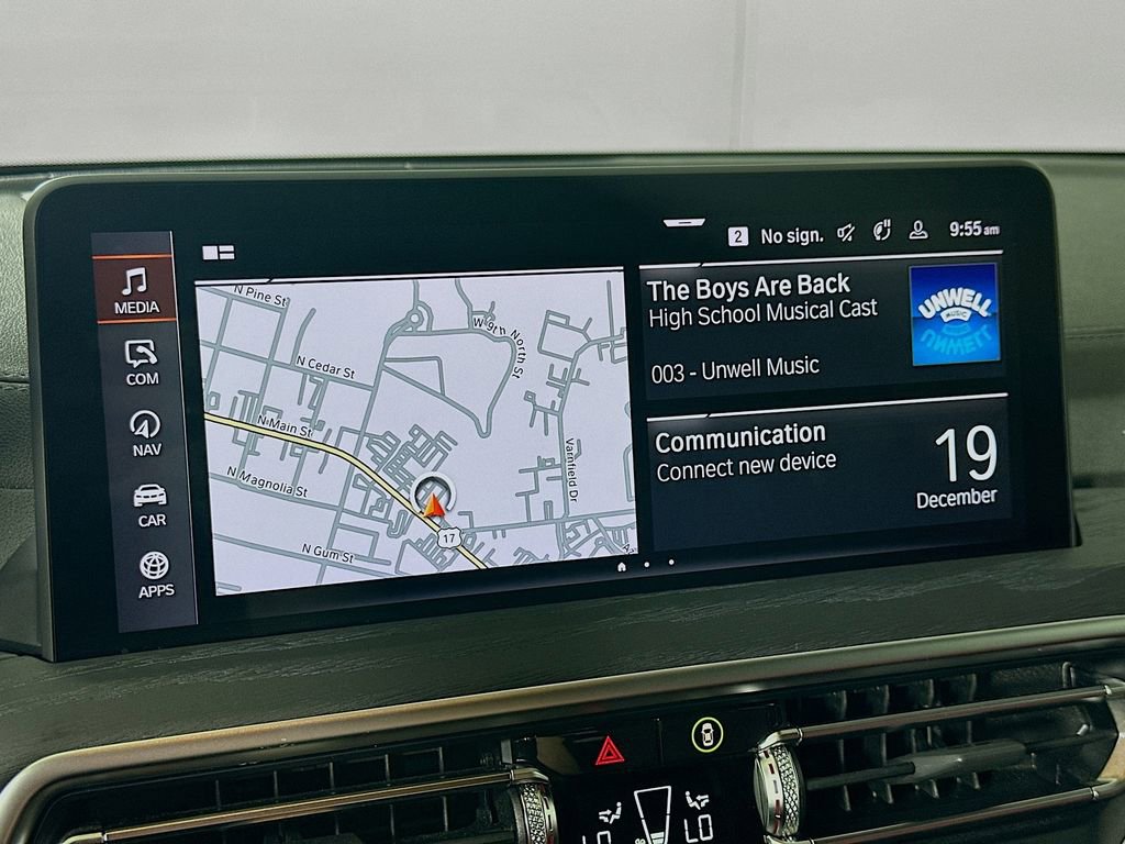 Used 2024 BMW X3 M40i w/ Premium Package image 26