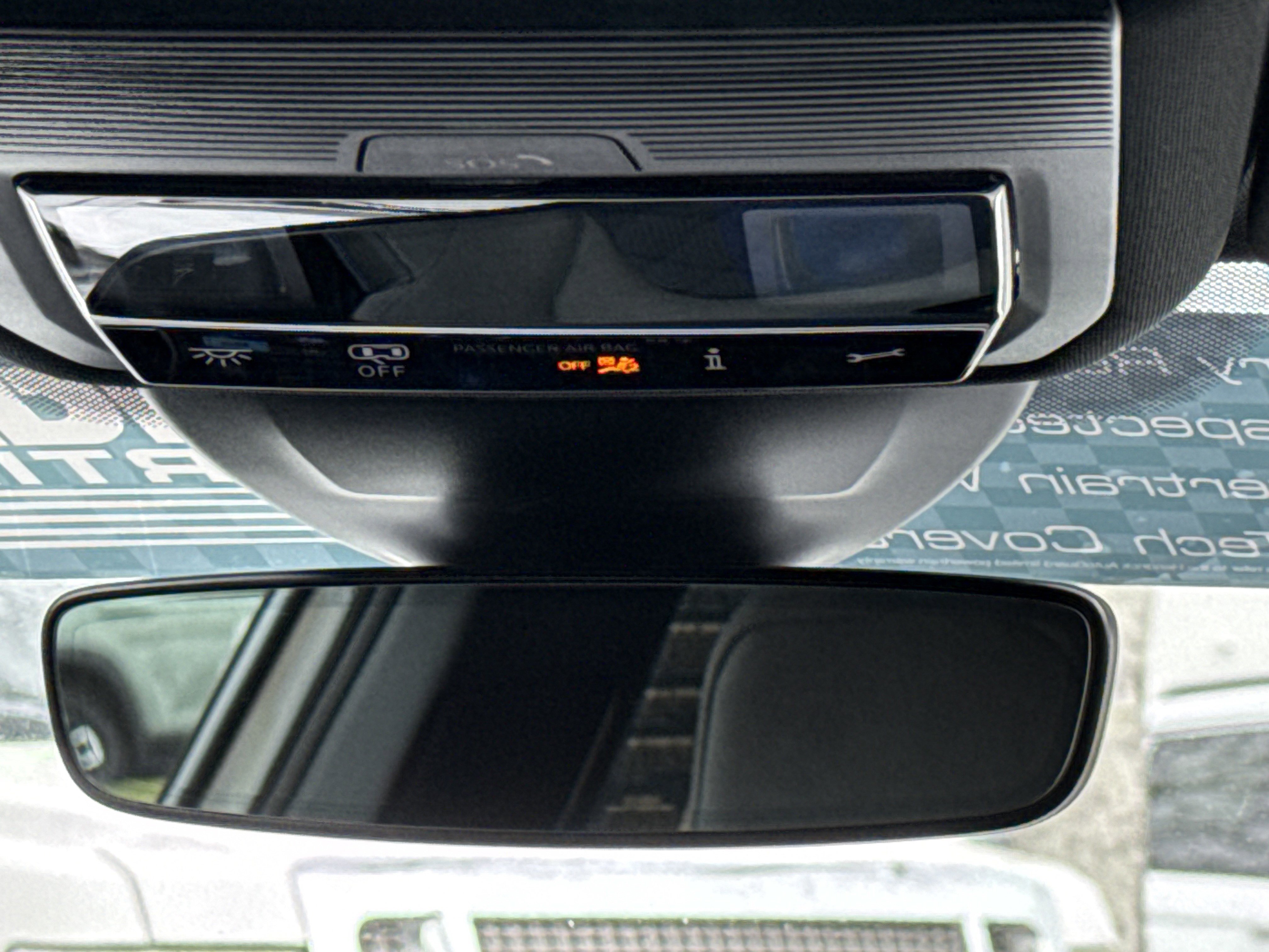 Used 2025 Volkswagen Golf R Black Edition image 27