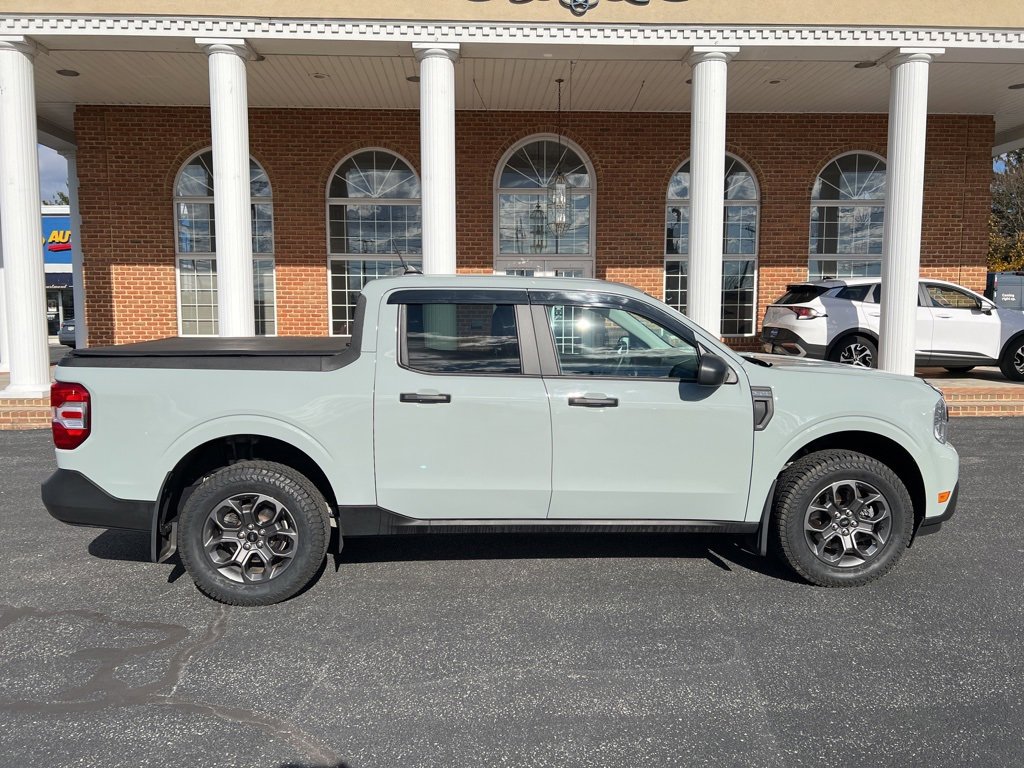 Used 2023 Ford Maverick XLT image 7