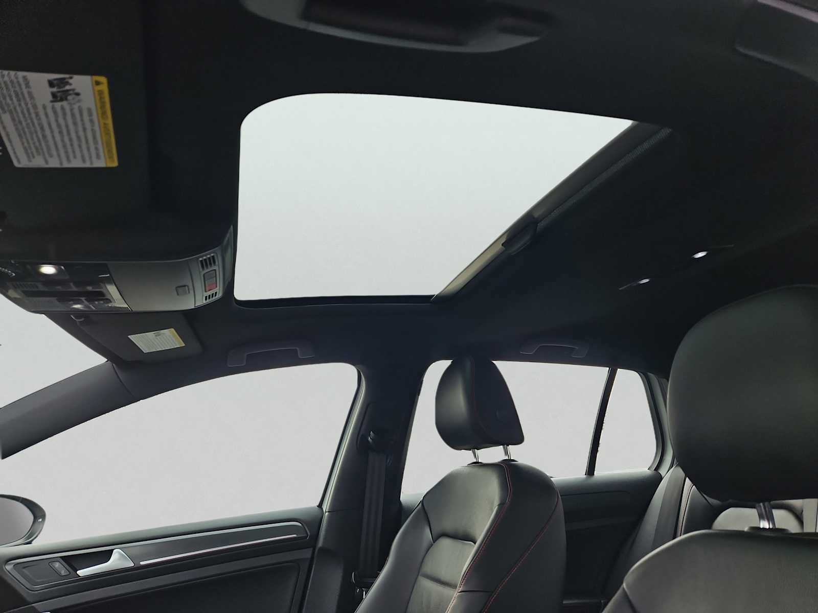 Used 2018 Volkswagen GTI SE w/ SE Leather Package image 14