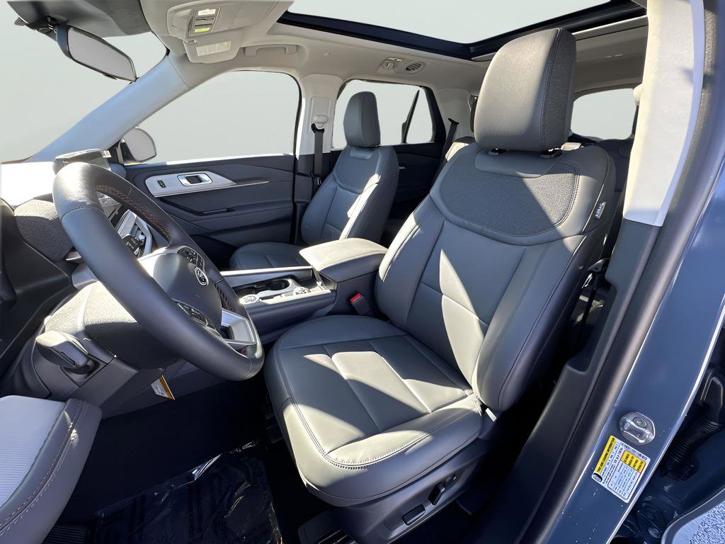 New 2026 Ford Explorer Active w/ Active Comfort Package image 13