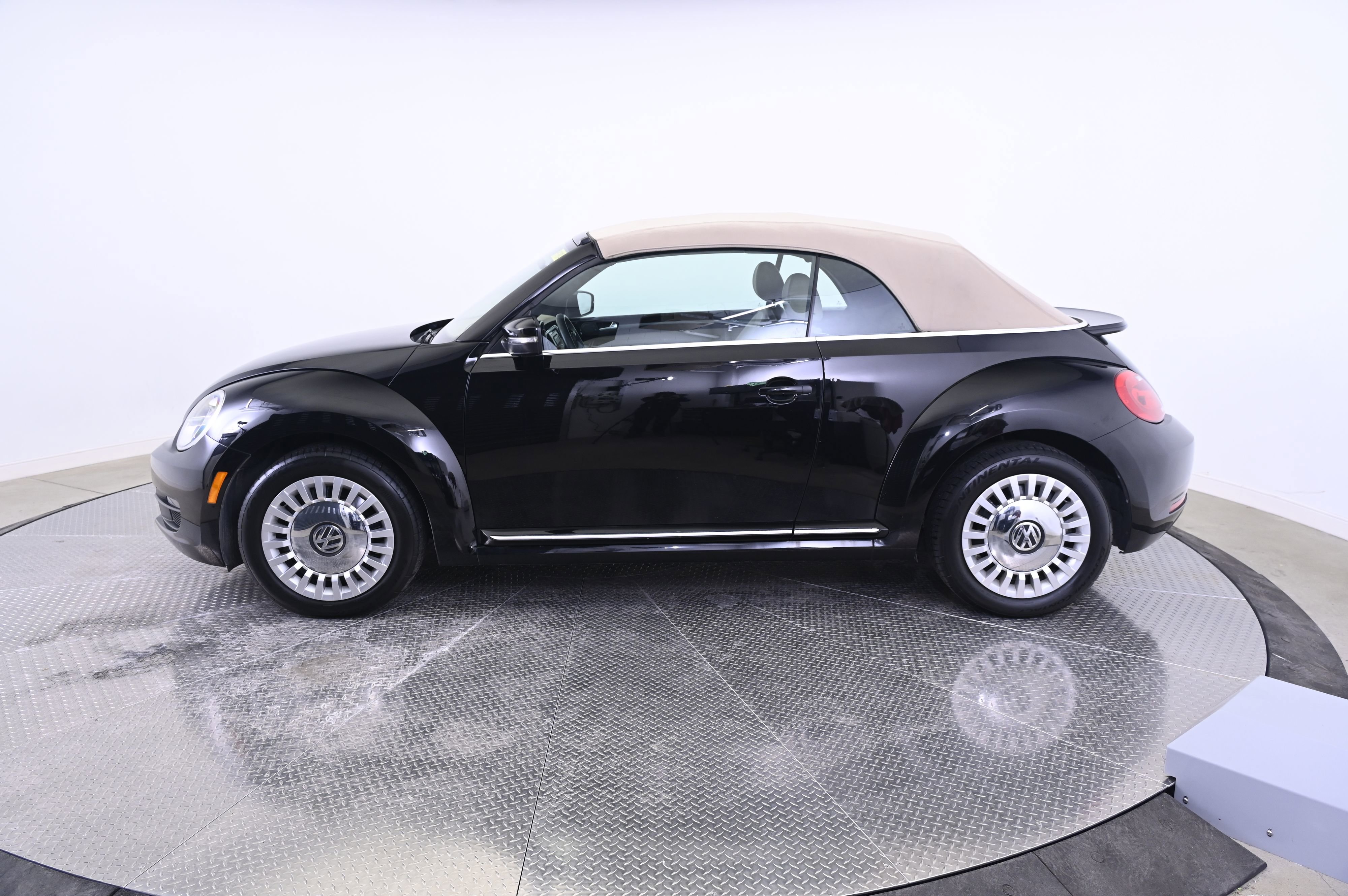 Used 2015 Volkswagen Beetle 1.8T image 12