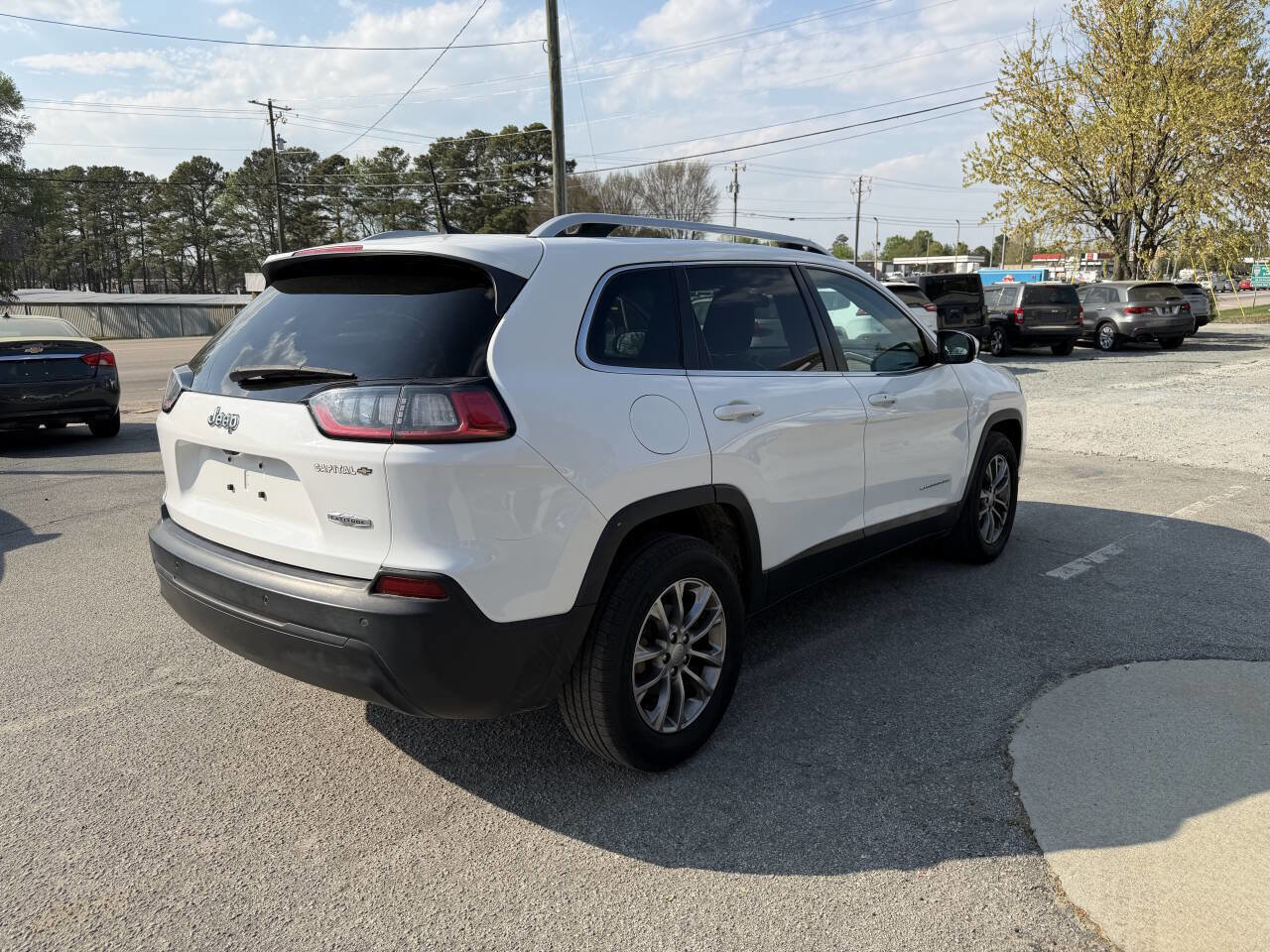 Used 2019 Jeep Cherokee Latitude Plus image 6