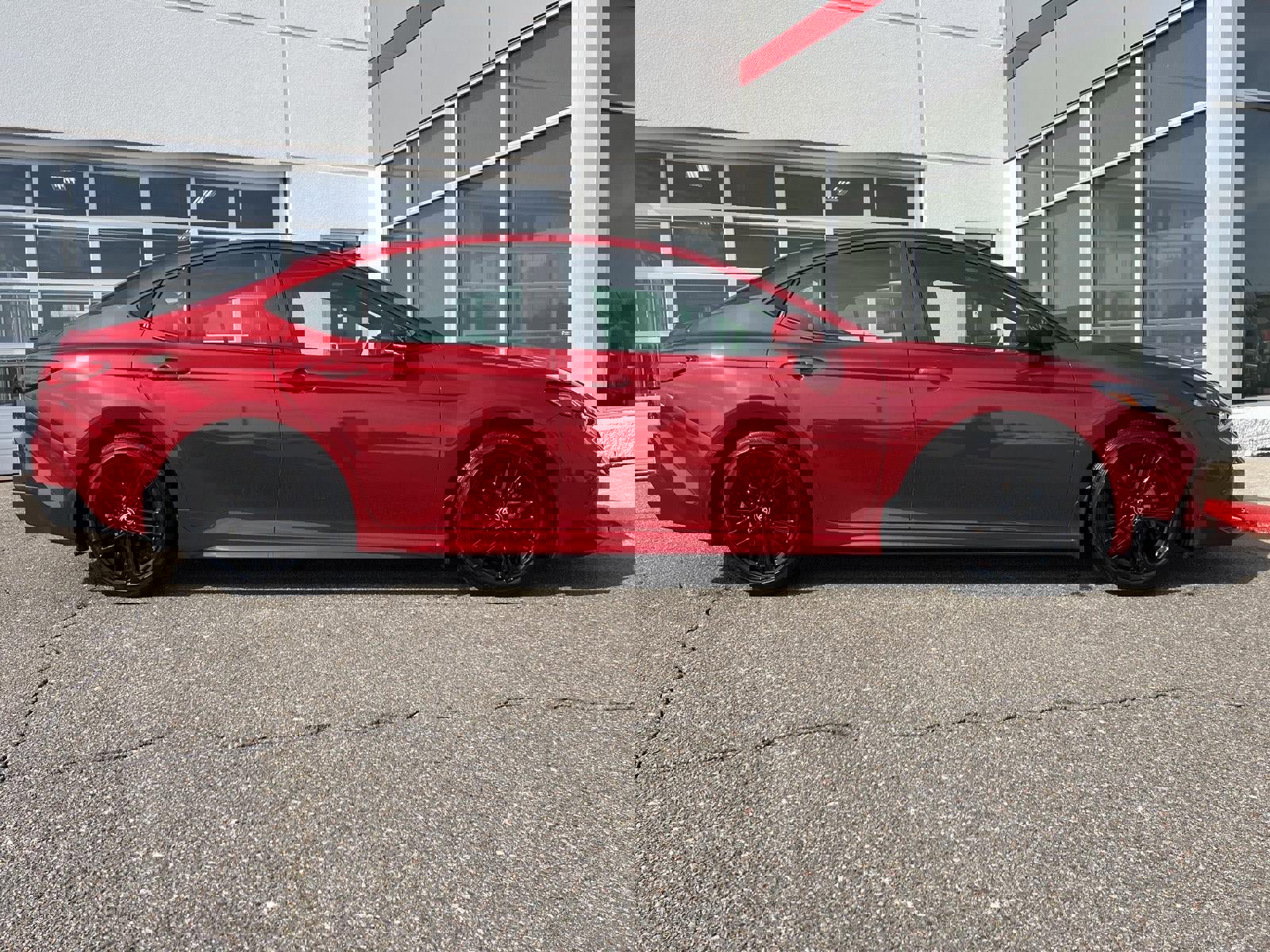 Used 2025 Toyota Camry SE w/ Multimedia Upgrade Package image 15