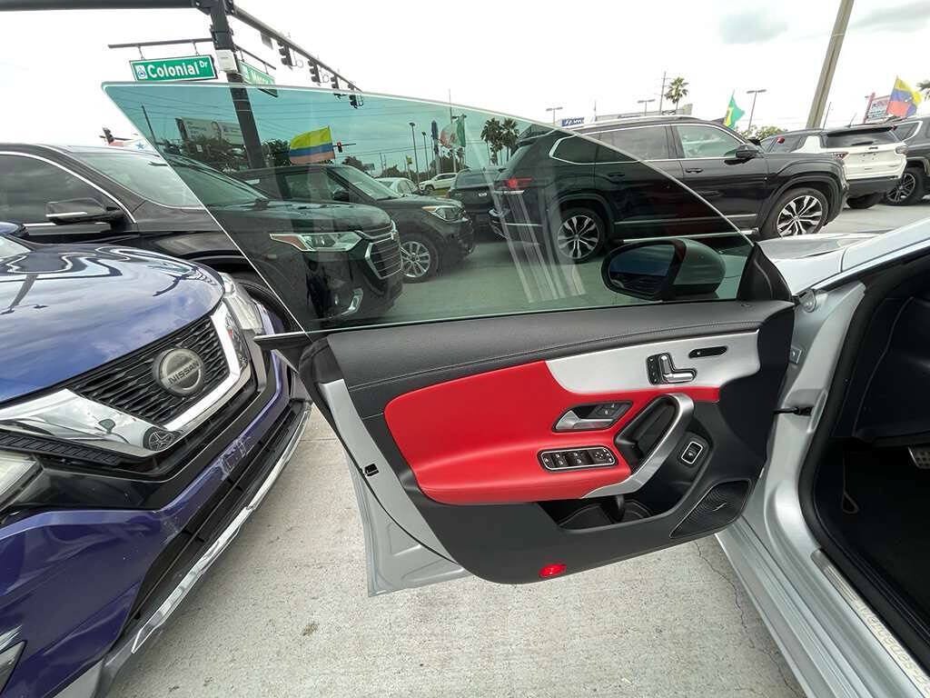 Used 2021 Mercedes-Benz CLA 250 4MATIC image 4