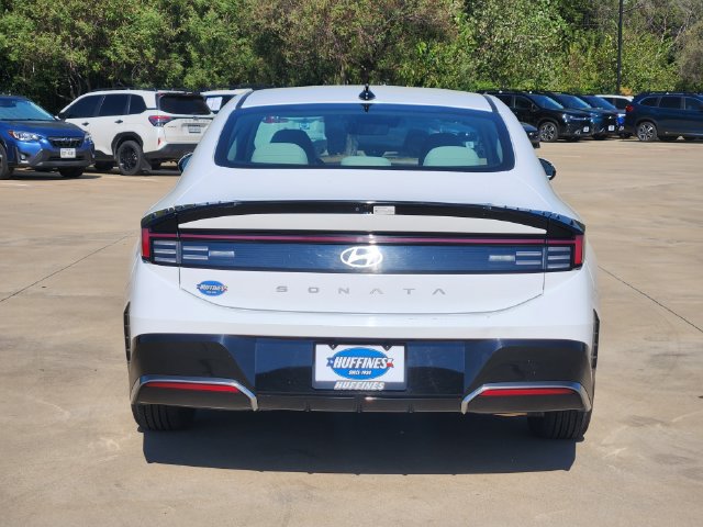 Used 2025 Hyundai Sonata SEL FWD image 6