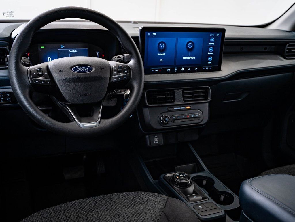 Used 2025 Ford Maverick XL FWD image 4