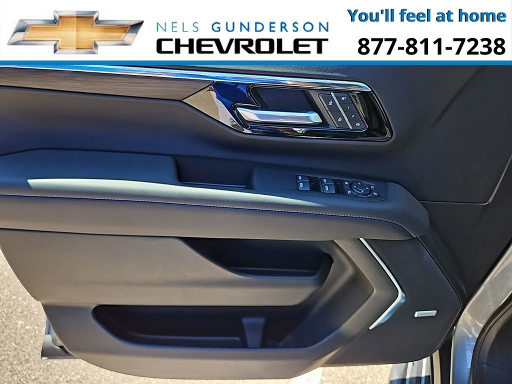 New 2025 Chevrolet Suburban LT w/ Advanced Technology Package image 21