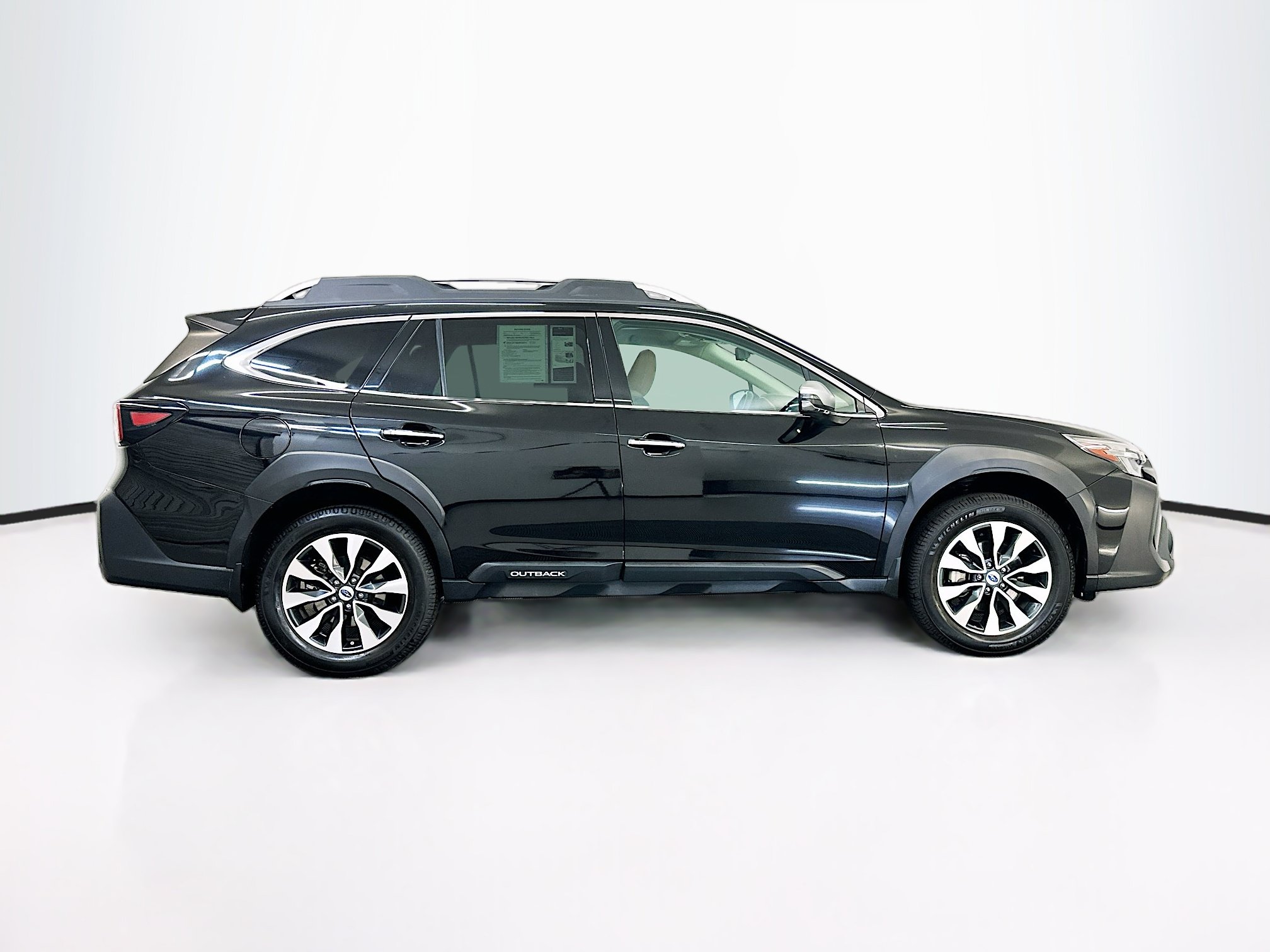 Used 2023 Subaru Outback Touring XT AWD/4WD image 10