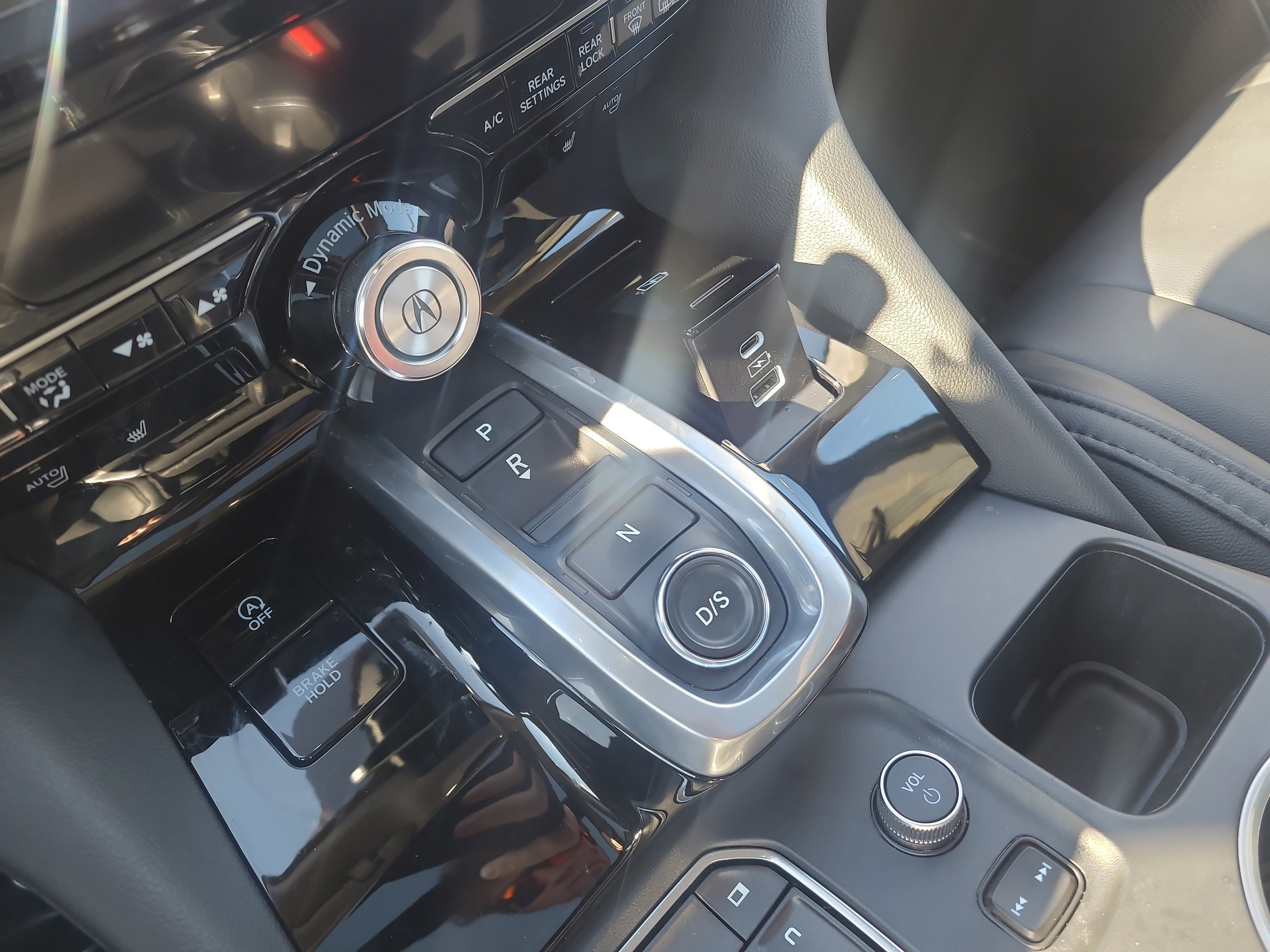 Used 2023 Acura MDX SH-AWD image 22