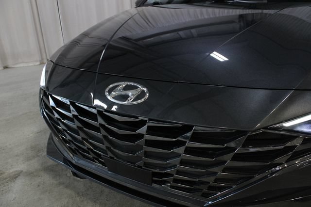 Used 2023 Hyundai Elantra Limited FWD image 35
