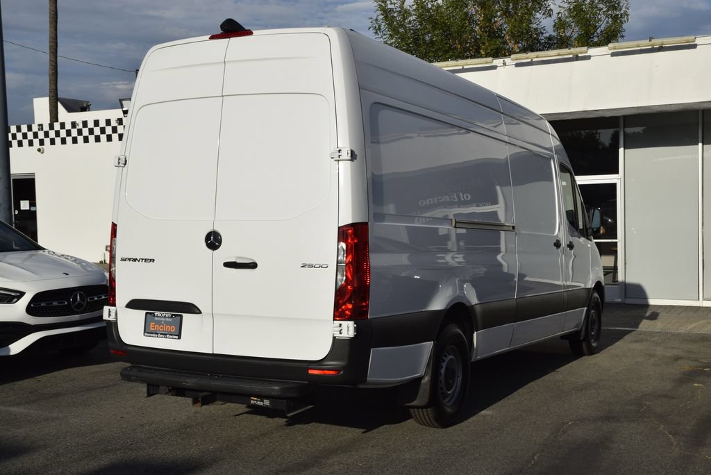 Used 2024 Mercedes-Benz Sprinter 2500 w/ Acoustic Package image 5