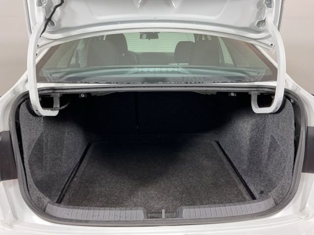 Used 2021 Volkswagen Jetta R-Line FWD image 24