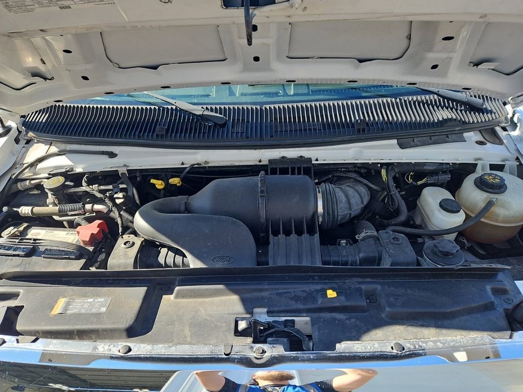 Used 2019 Ford E-350 and Econoline 350 Super Duty w/ Power Windows & Locks Group image 8