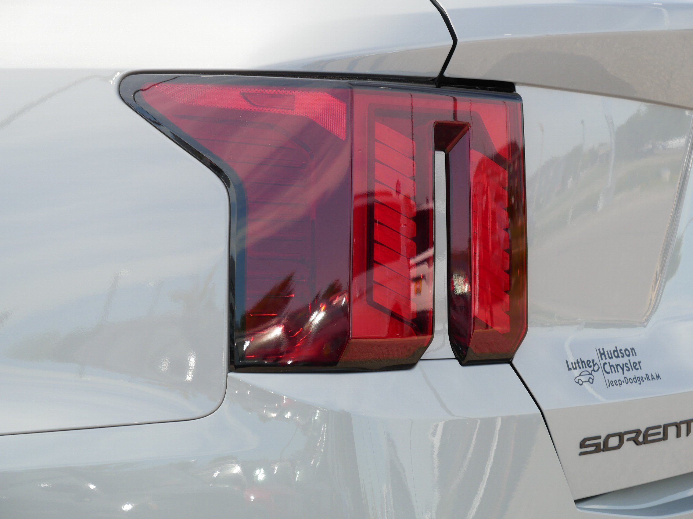 Used 2025 Kia Sorento SX AWD/4WD image 17