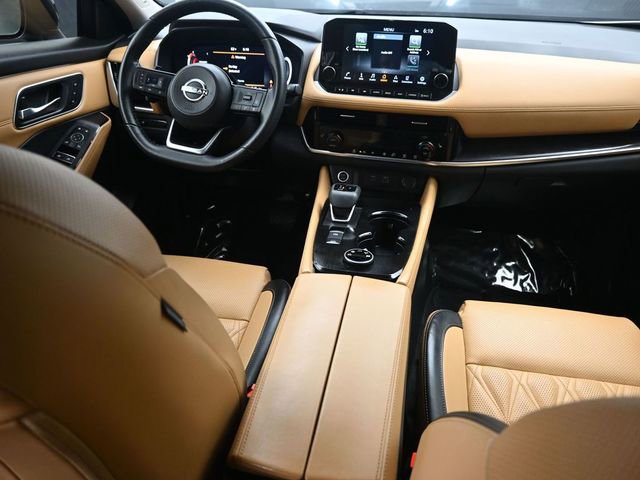 Used 2023 Nissan Rogue Platinum image 10