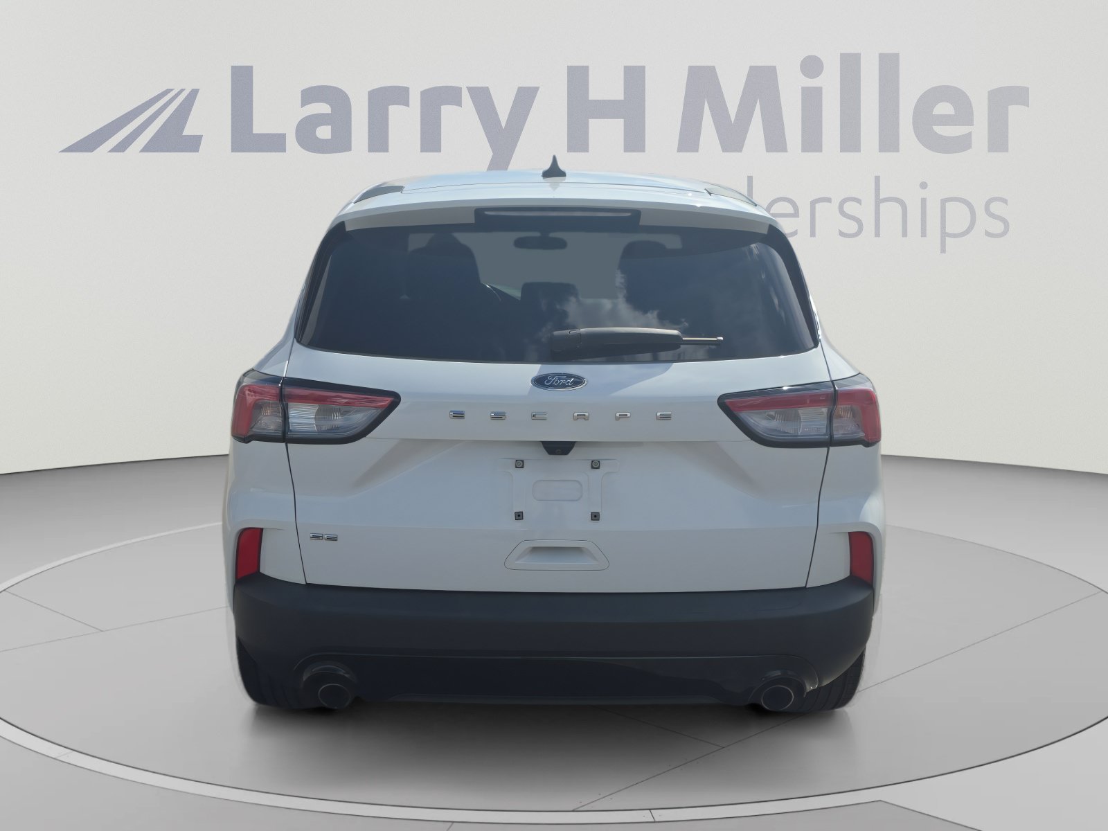 Used 2022 Ford Escape SE w/ SE Sport Appearance Package FWD image 4