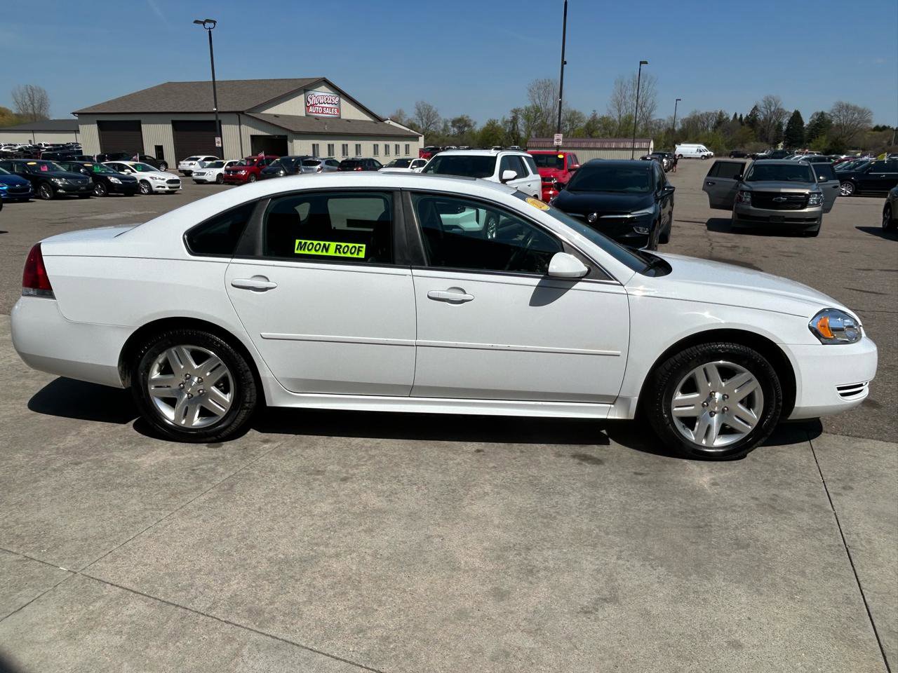 Used 2013 Chevrolet Impala LT w/ LT Sunroof Package FWD image 4