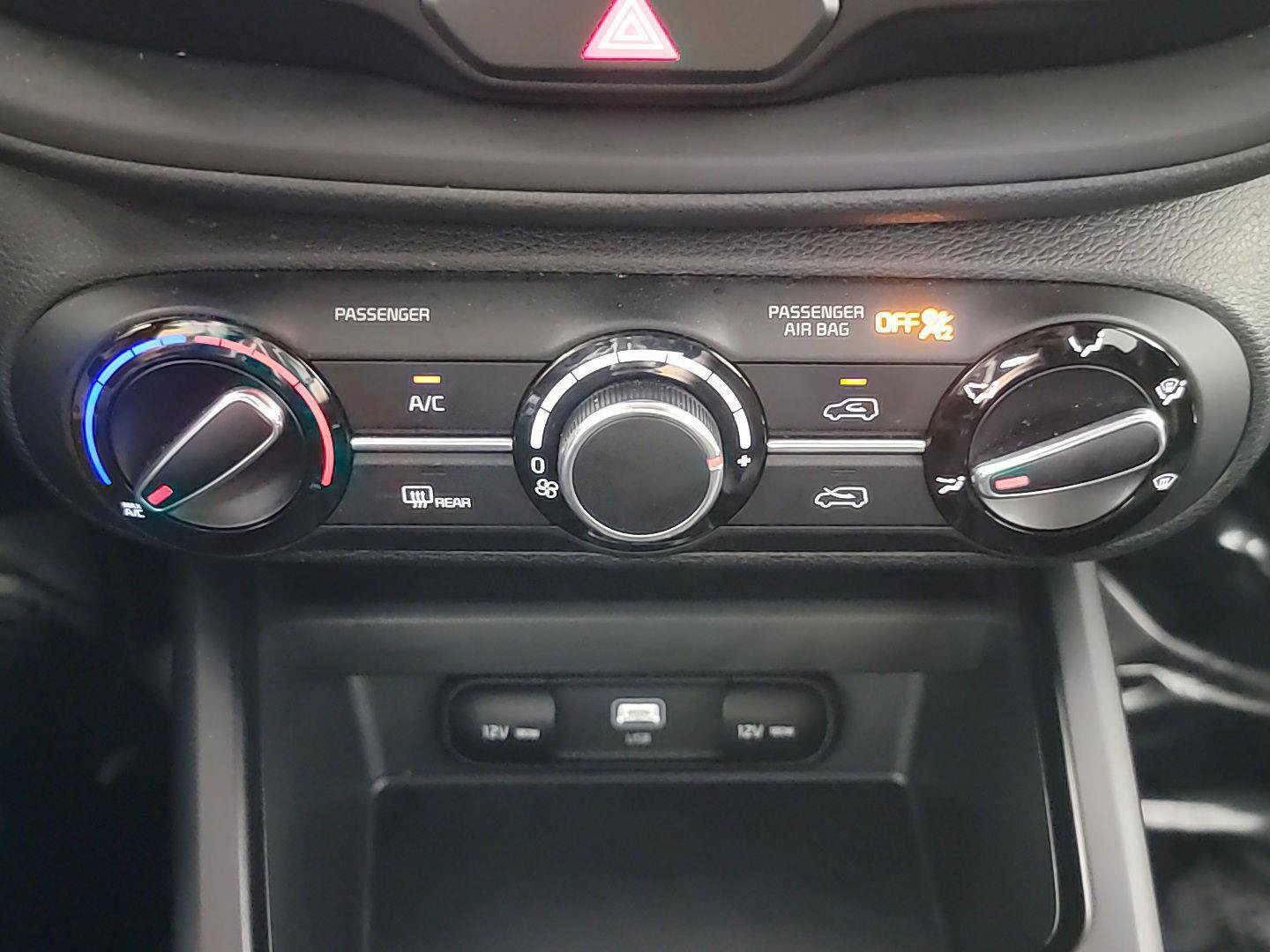 Certified 2023 Kia Soul LX w/ LX Technology Package FWD image 29