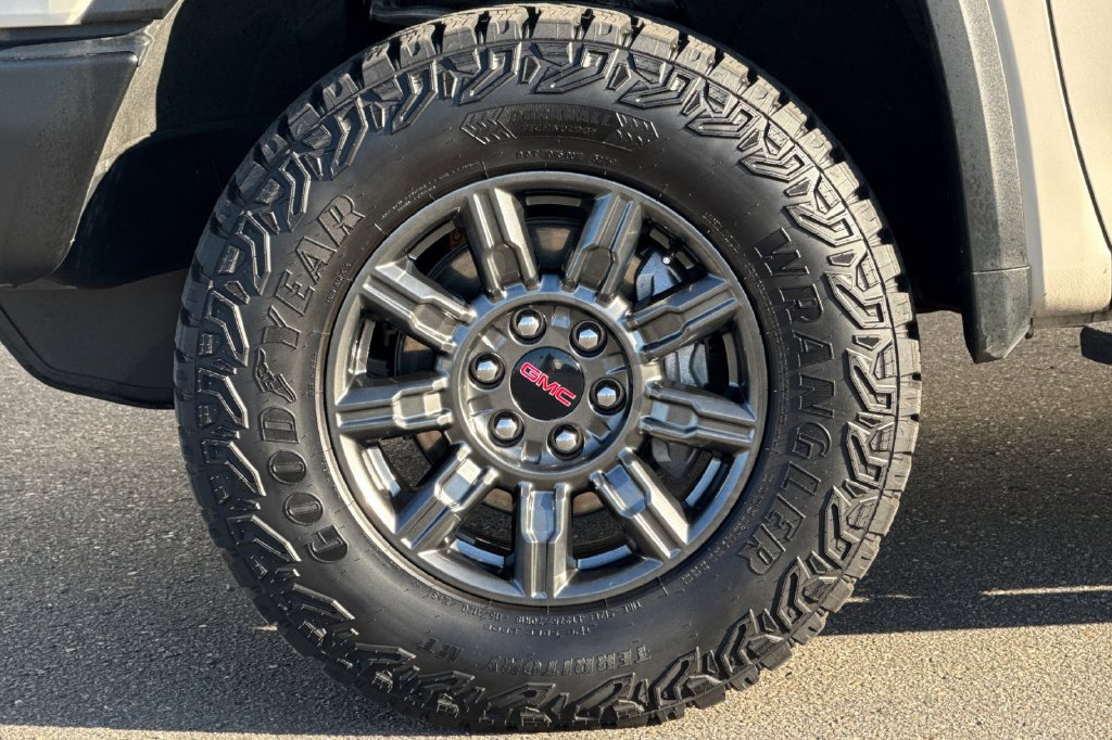 Used 2026 GMC Sierra 1500 AT4X AWD/4WD image 10