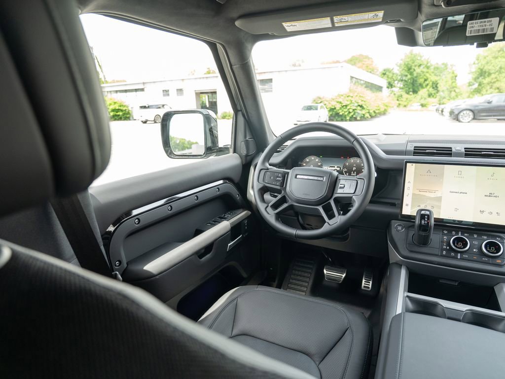 New 2026 Land Rover Defender 130 V8 AWD/4WD image 17