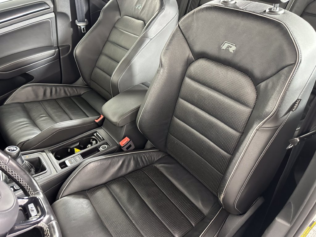Used 2018 Volkswagen Golf R 4-Door AWD/4WD image 22