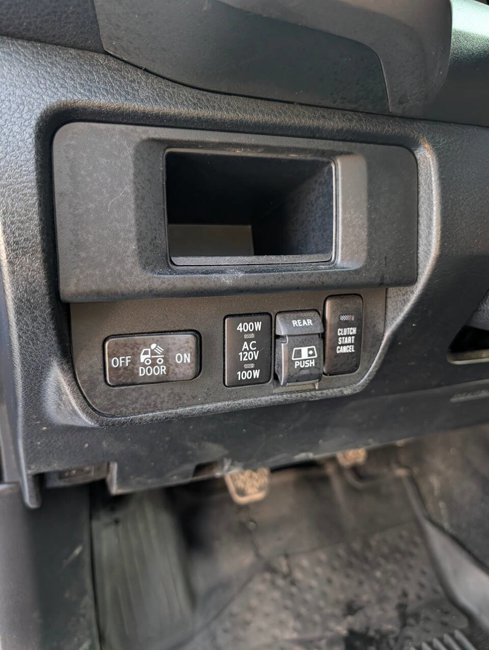 Used 2017 Toyota Tacoma TRD Sport w/ Tow Package image 17