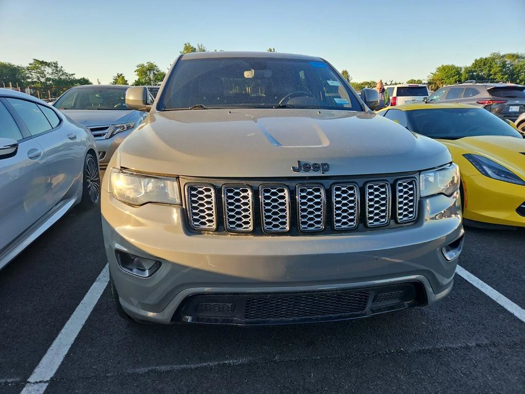 Used 2020 Jeep Grand Cherokee Altitude AWD/4WD image 2