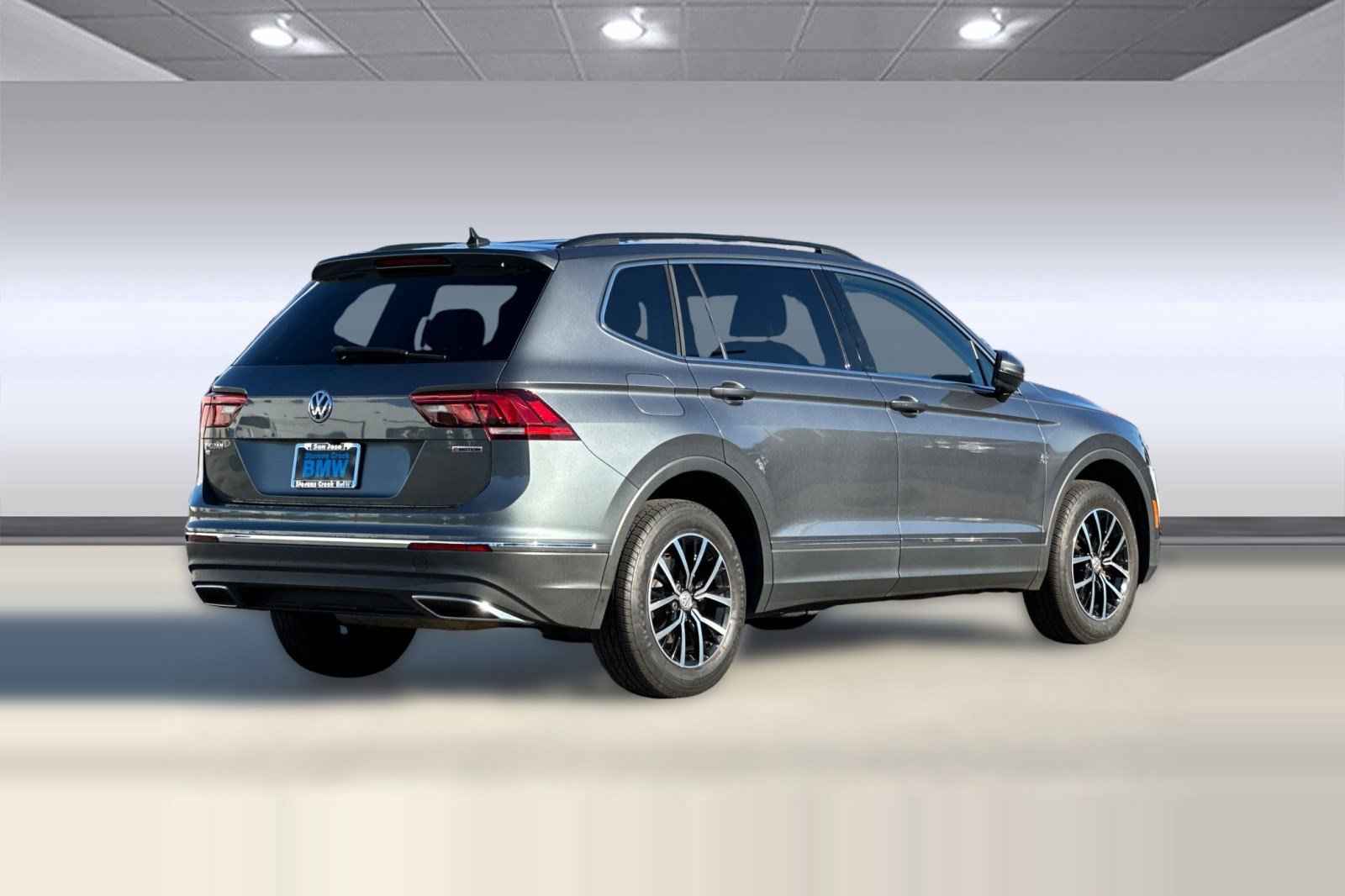 Used 2021 Volkswagen Tiguan SE AWD/4WD image 9