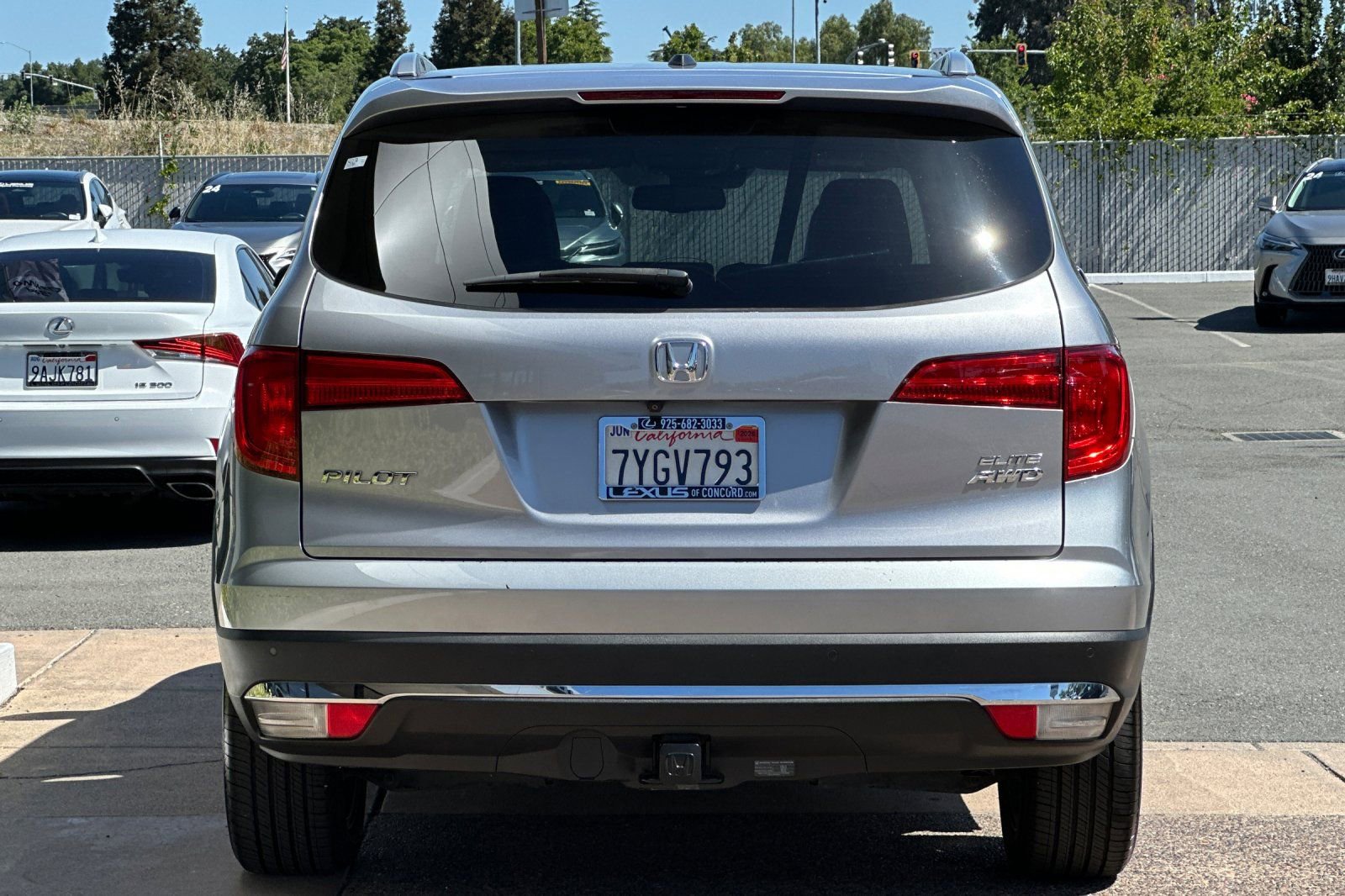 Used 2017 Honda Pilot Elite image 5