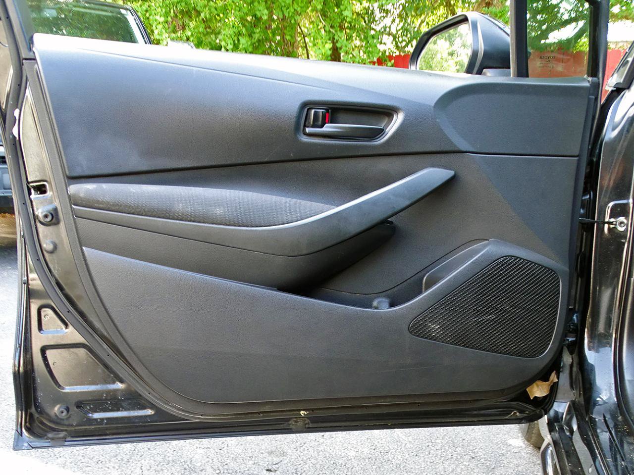 Used 2022 Toyota Corolla LE FWD image 17