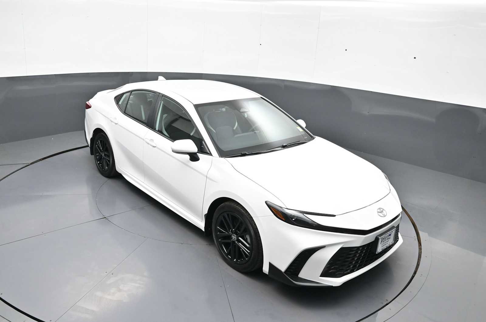 Used 2025 Toyota Camry SE w/ Convenience Package AWD/4WD image 35