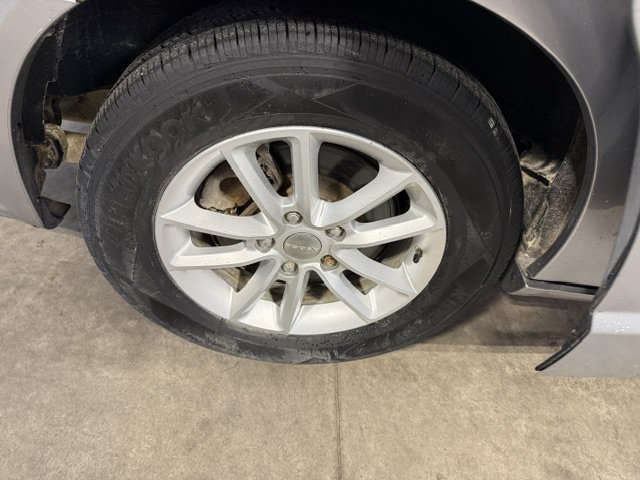 Used 2019 Dodge Grand Caravan SXT FWD image 12