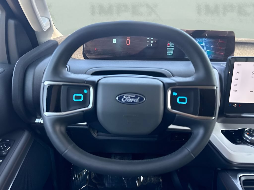 Used 2025 Ford Expedition Max Active RWD image 13