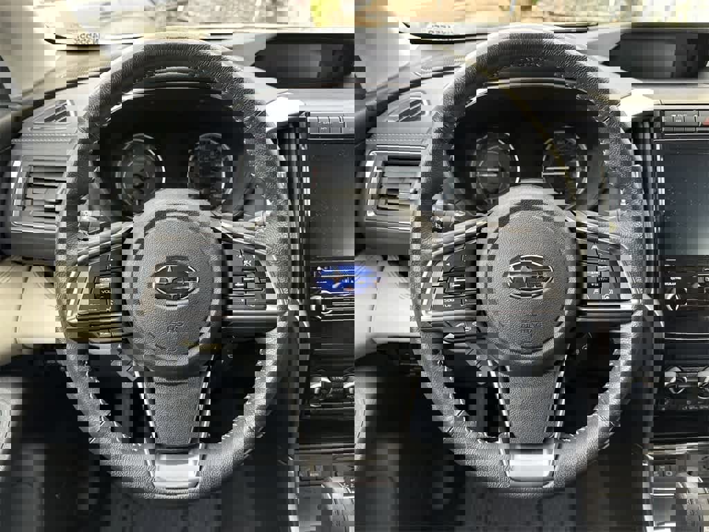 Used 2022 Subaru Ascent Limited w/ Technology Package image 16