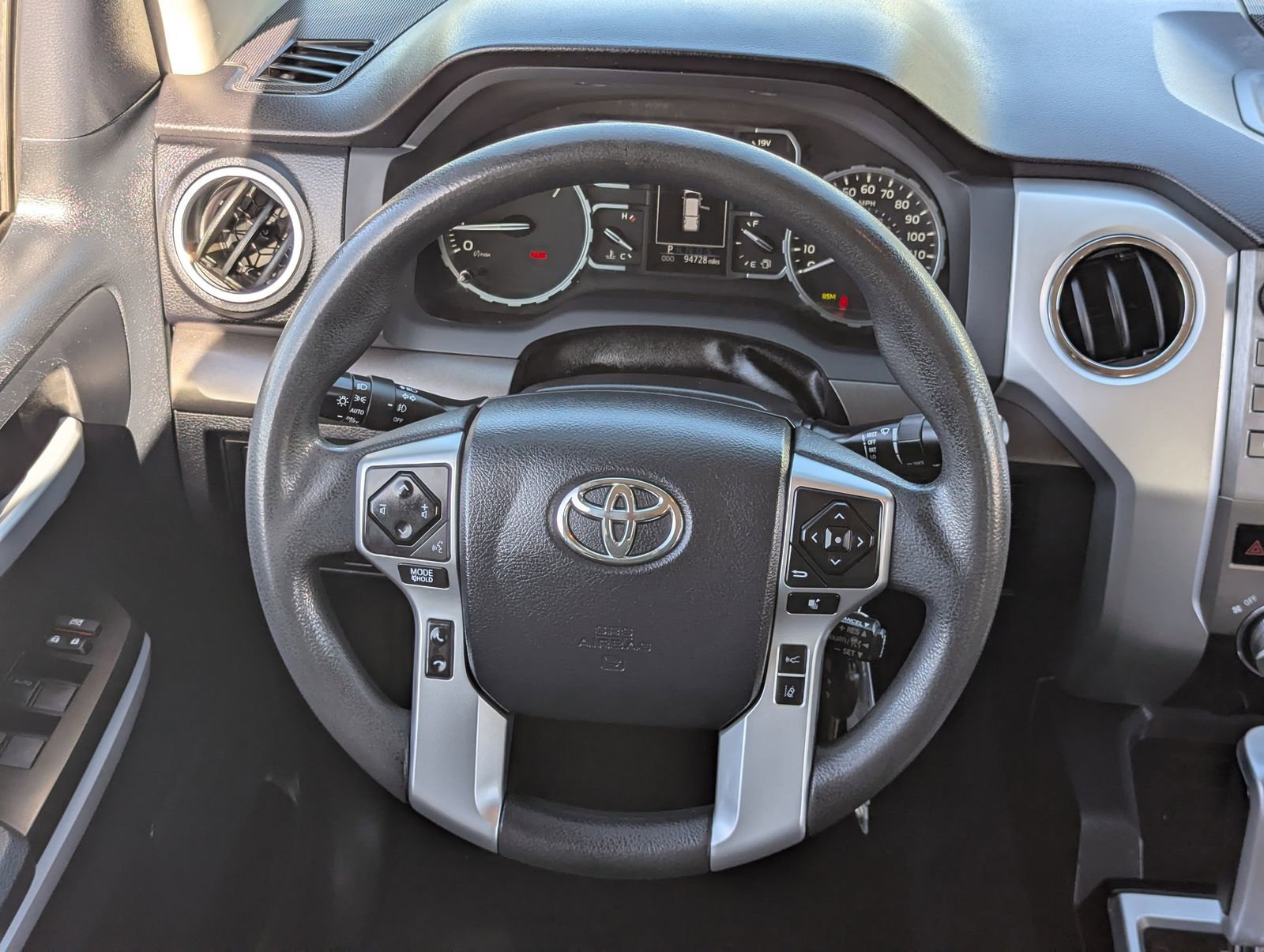 Used 2018 Toyota Tundra SR5 w/ SR5 Upgrade Package RWD image 18