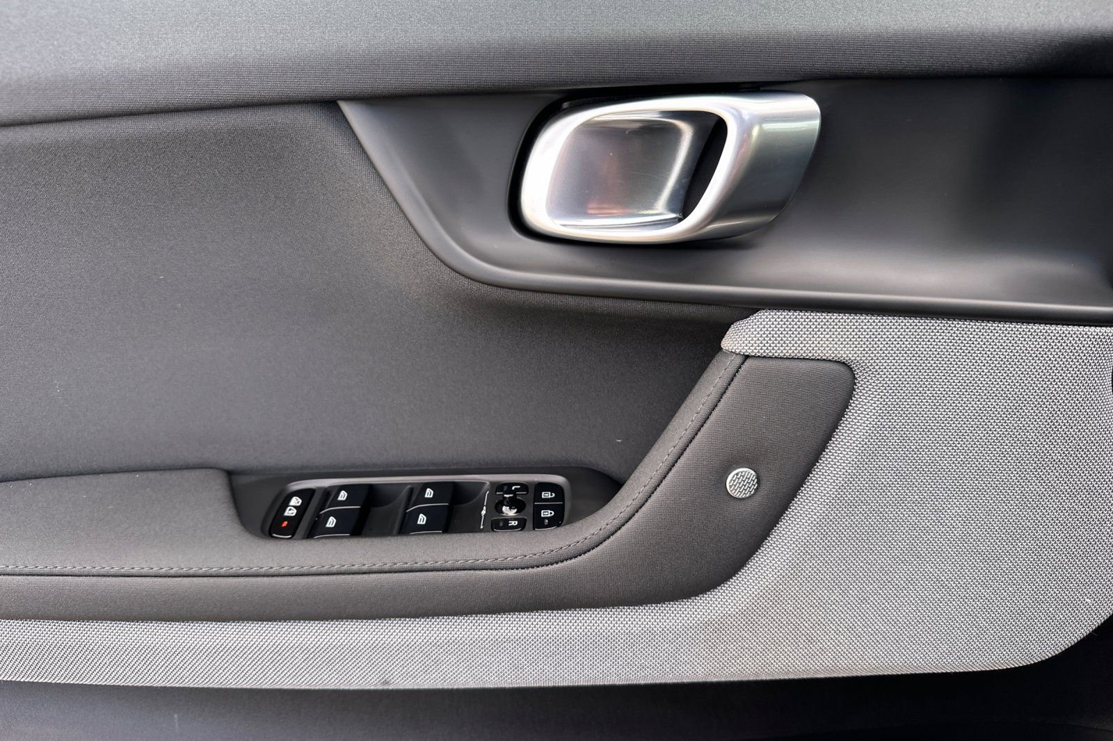 Used 2023 Polestar Polestar 2 w/ Pilot Pack image 14