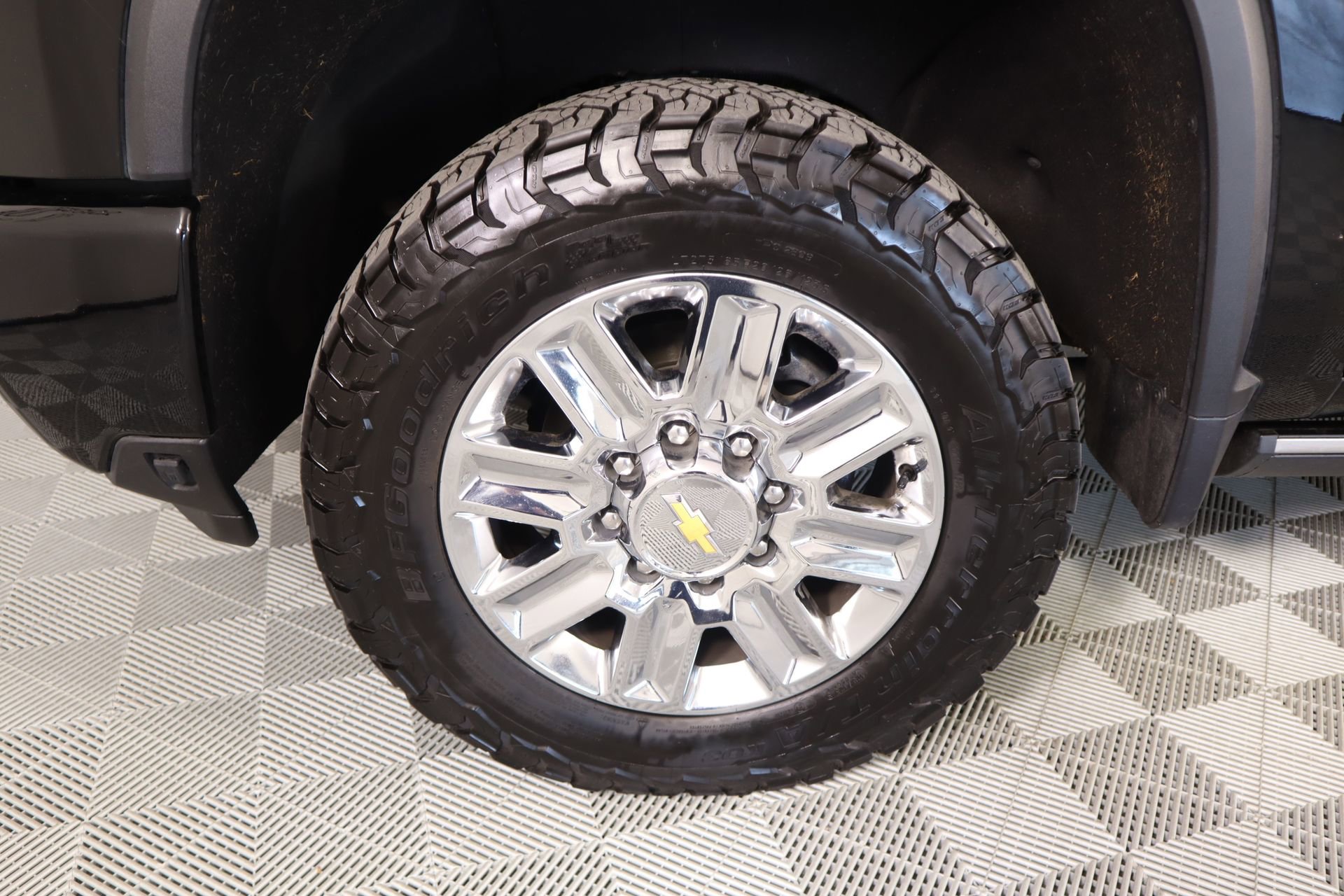 Used 2024 Chevrolet Silverado 2500 High Country w/ Technology Package image 18