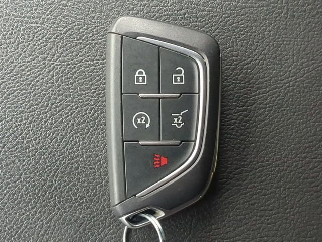 Used 2025 Cadillac XT4 Premium Luxury FWD image 35